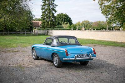 1967 MG B