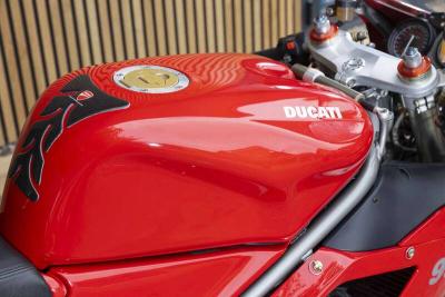 2001 Ducati 996
