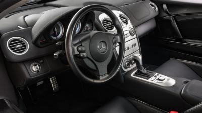 2005 Mercedes - Benz McLaren SLR Coup&eacute;