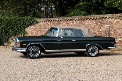 1969 Mercedes - Benz Mercedes Benz 280 SE Cabriolet &ldquo;Dunkeloliv or Dark Olive&rdquo;