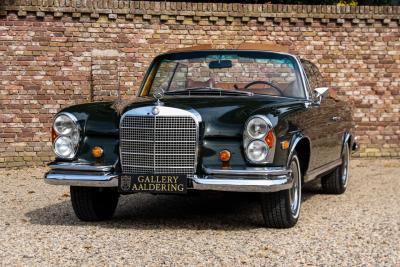 1969 Mercedes - Benz Mercedes Benz 280 SE Cabriolet &ldquo;Dunkeloliv or Dark Olive&rdquo;