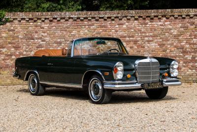 1969 Mercedes - Benz Mercedes Benz 280 SE Cabriolet &ldquo;Dunkeloliv or Dark Olive&rdquo;