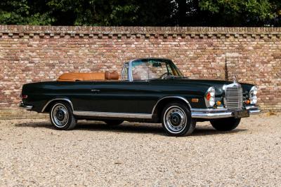1969 Mercedes - Benz Mercedes Benz 280 SE Cabriolet &ldquo;Dunkeloliv or Dark Olive&rdquo;