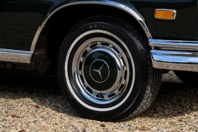 1969 Mercedes - Benz Mercedes Benz 280 SE Cabriolet &ldquo;Dunkeloliv or Dark Olive&rdquo;