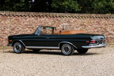 1969 Mercedes - Benz Mercedes Benz 280 SE Cabriolet &ldquo;Dunkeloliv or Dark Olive&rdquo;