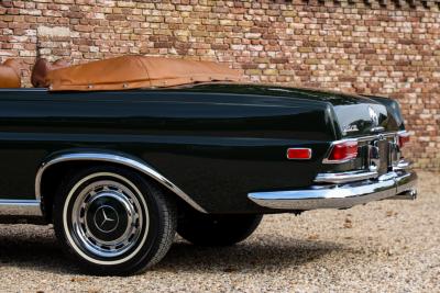 1969 Mercedes - Benz Mercedes Benz 280 SE Cabriolet &ldquo;Dunkeloliv or Dark Olive&rdquo;