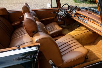 1969 Mercedes - Benz Mercedes Benz 280 SE Cabriolet &ldquo;Dunkeloliv or Dark Olive&rdquo;