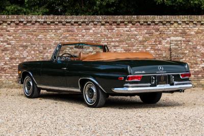 1969 Mercedes - Benz Mercedes Benz 280 SE Cabriolet &ldquo;Dunkeloliv or Dark Olive&rdquo;