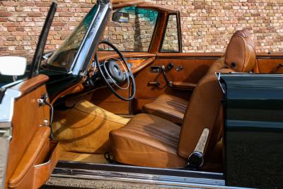 1969 Mercedes - Benz Mercedes Benz 280 SE Cabriolet &ldquo;Dunkeloliv or Dark Olive&rdquo;