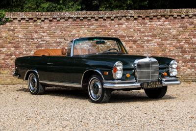 1969 Mercedes - Benz Mercedes Benz 280 SE Cabriolet &ldquo;Dunkeloliv or Dark Olive&rdquo;