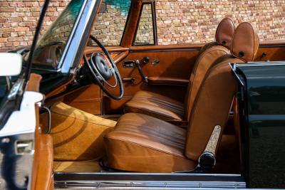 1969 Mercedes - Benz Mercedes Benz 280 SE Cabriolet &ldquo;Dunkeloliv or Dark Olive&rdquo;