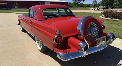 1955 Ford Thunderbird