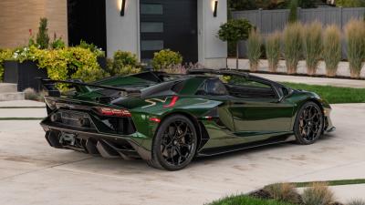 2021 Lamborghini Aventador SVJ Roadster
