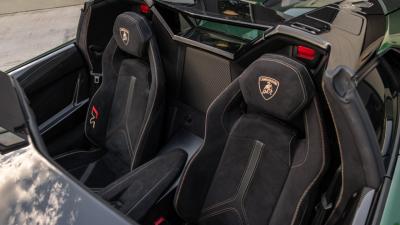 2021 Lamborghini Aventador SVJ Roadster
