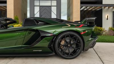 2021 Lamborghini Aventador SVJ Roadster