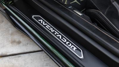 2021 Lamborghini Aventador SVJ Roadster