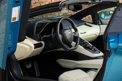 2018 Lamborghini Aventador S Roadster &ldquo;Blu Aegir over Bianco Polar&rdquo;
