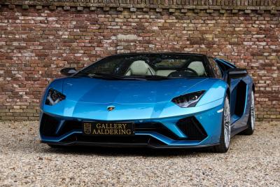 2018 Lamborghini Aventador S Roadster &ldquo;Blu Aegir over Bianco Polar&rdquo;