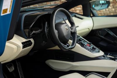 2018 Lamborghini Aventador S Roadster &ldquo;Blu Aegir over Bianco Polar&rdquo;