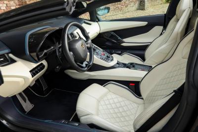 2018 Lamborghini Aventador S Roadster &ldquo;Blu Aegir over Bianco Polar&rdquo;