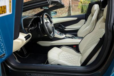 2018 Lamborghini Aventador S Roadster &ldquo;Blu Aegir over Bianco Polar&rdquo;