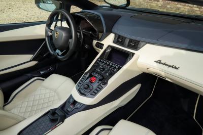 2018 Lamborghini Aventador S Roadster &ldquo;Blu Aegir over Bianco Polar&rdquo;
