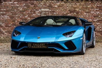 2018 Lamborghini Aventador S Roadster &ldquo;Blu Aegir over Bianco Polar&rdquo;