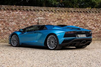 2018 Lamborghini Aventador S Roadster &ldquo;Blu Aegir over Bianco Polar&rdquo;