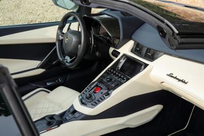 2018 Lamborghini Aventador S Roadster &ldquo;Blu Aegir over Bianco Polar&rdquo;