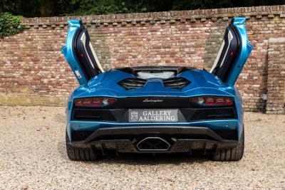 2018 Lamborghini Aventador S Roadster &ldquo;Blu Aegir over Bianco Polar&rdquo;
