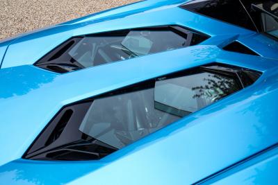 2018 Lamborghini Aventador S Roadster &ldquo;Blu Aegir over Bianco Polar&rdquo;