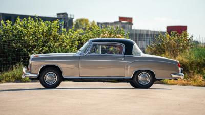 1960 Mercedes - Benz 220 SE Coup&eacute;