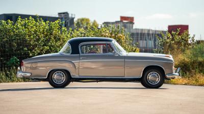 1960 Mercedes - Benz 220 SE Coup&eacute;