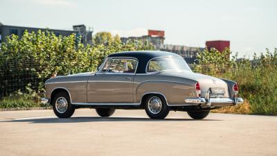 1960 Mercedes - Benz 220 SE Coup&eacute;