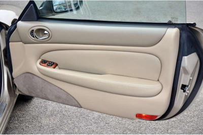 2000 Jaguar XKR