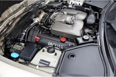 2000 Jaguar XKR