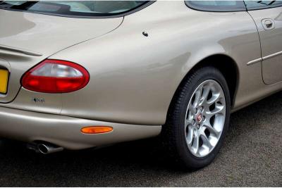 2000 Jaguar XKR