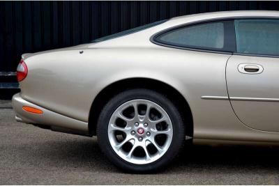 2000 Jaguar XKR