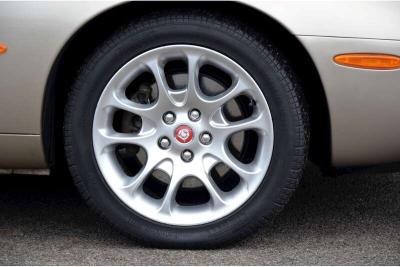 2000 Jaguar XKR