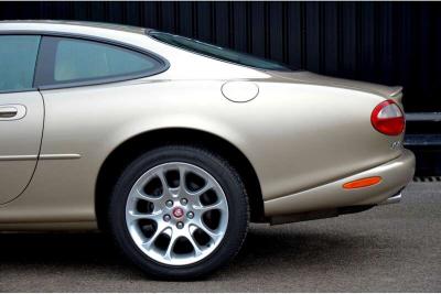 2000 Jaguar XKR
