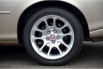 2000 Jaguar XKR