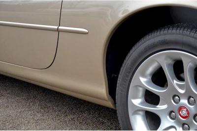 2000 Jaguar XKR