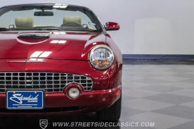 2004 Ford Thunderbird