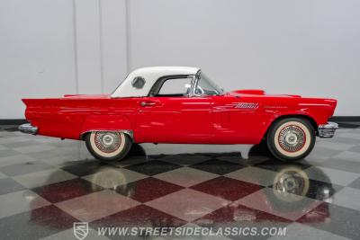 1957 Ford Thunderbird