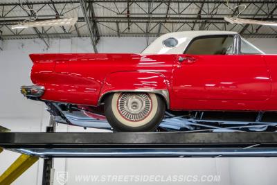 1957 Ford Thunderbird