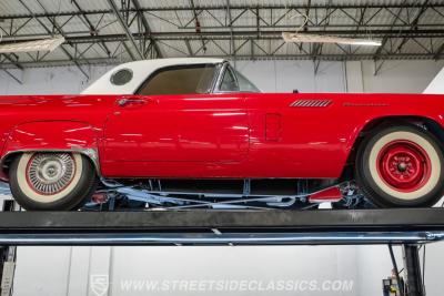 1957 Ford Thunderbird