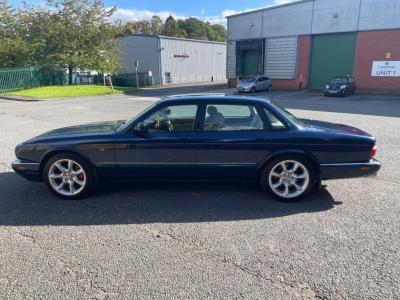 2000 Jaguar XJR