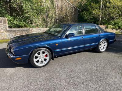 2000 Jaguar XJR