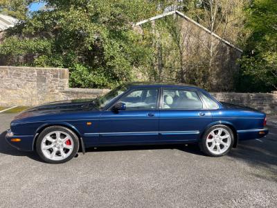 2000 Jaguar XJR