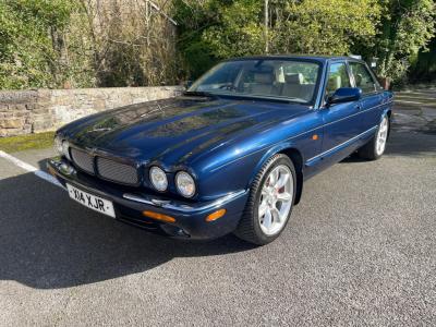 2000 Jaguar XJR